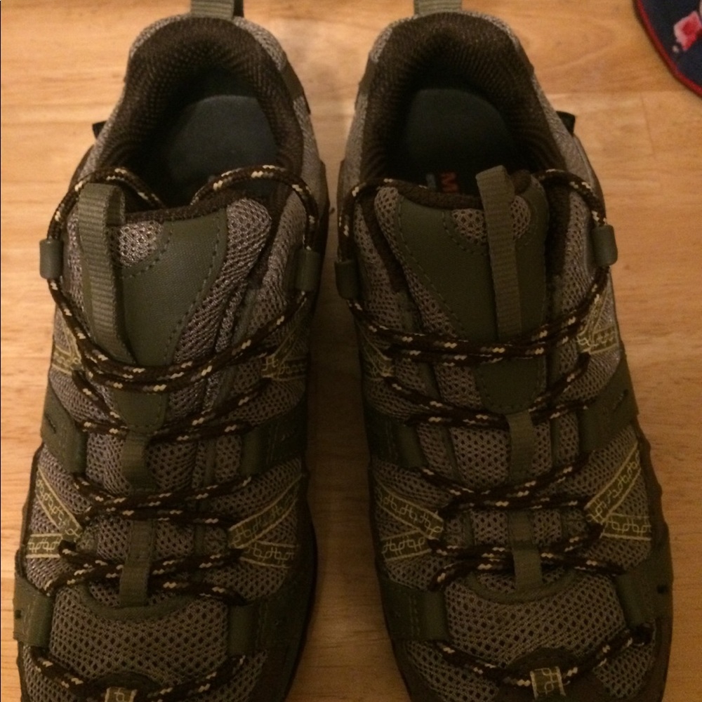 Women’s Merrell shoes